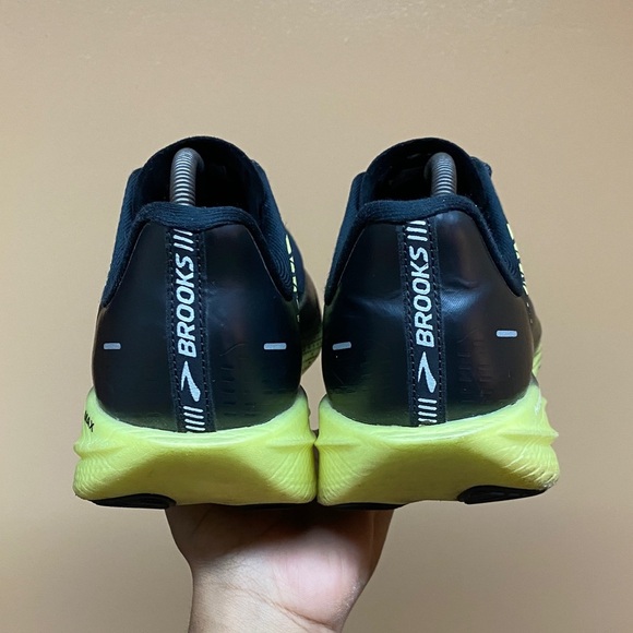 Brooks Hyperion Max Men’s Running Sneakers “Black Blazing Yellow White” Size 11 - Picture 13 of 17